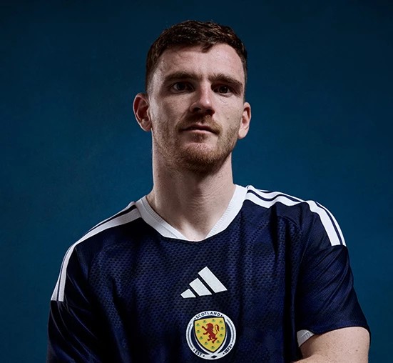 	Andy Robertson 	